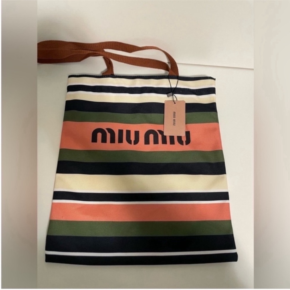 Mount mount perfume gift tote